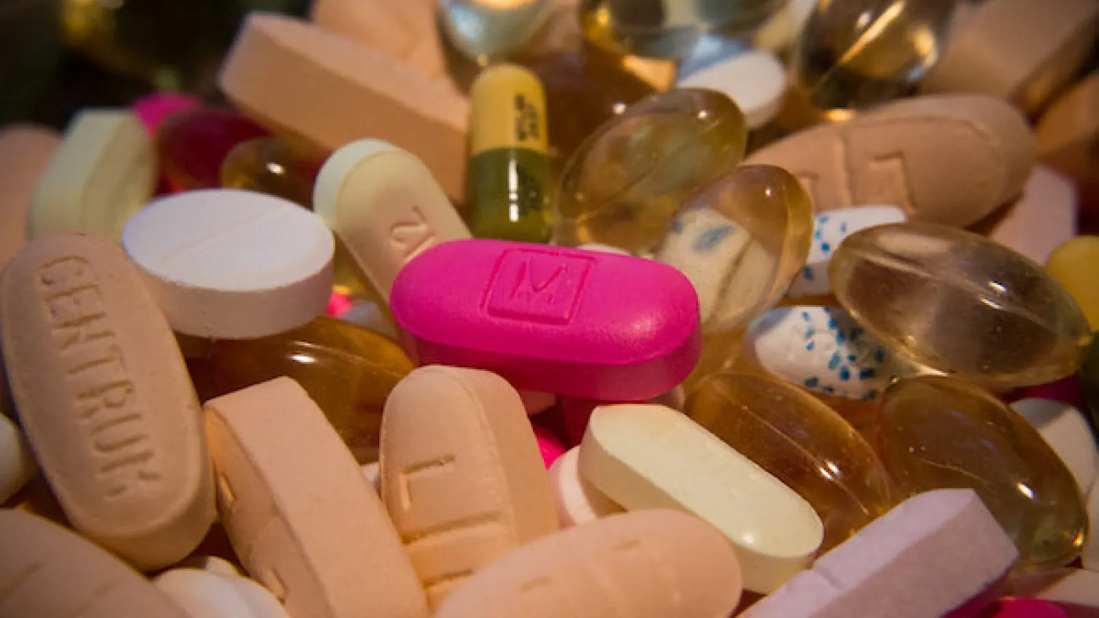 Pills, CC BY 2.0 Steven Depolo